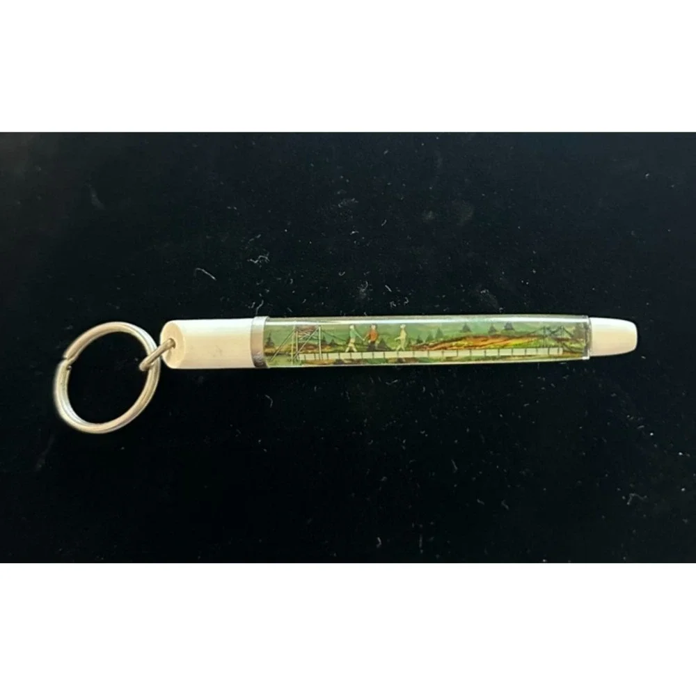 Vintage Grandfather Mountain North Carolina Floating Key Chain‎ Souvenir